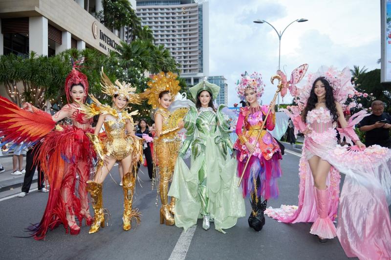 hoa hau viet nam,  hoa hau hoan vu,  miss cosmo anh 2