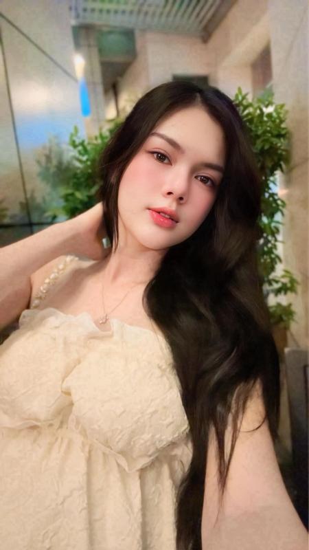 Ngoc Trinh anh 1