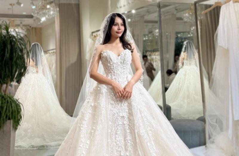 Vu Hong Viet,  Thuy Anh,  HLV Hong Viet anh 2