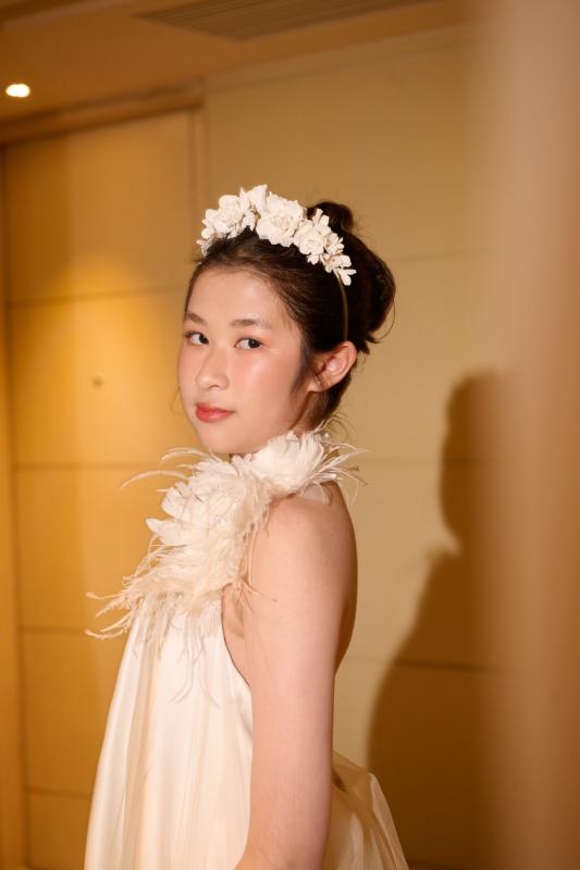 Mac Anh Thu anh 8