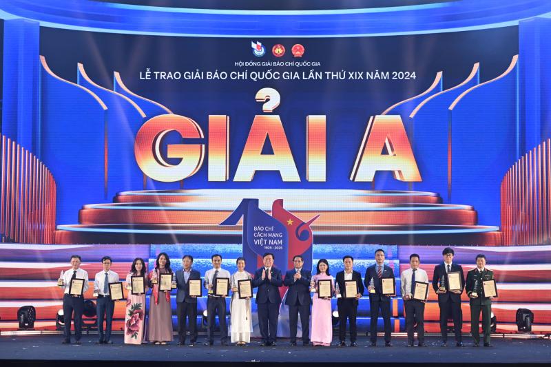 Giai bao chi,  ky niem bao chi,  le trao giai,  giai thuong bao,  bao chi sang tao anh 12