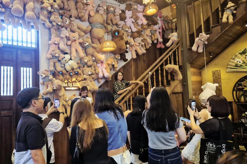ca phe gau bong anh 1