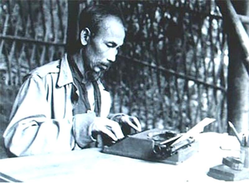 nha bao chi cach mang anh 1