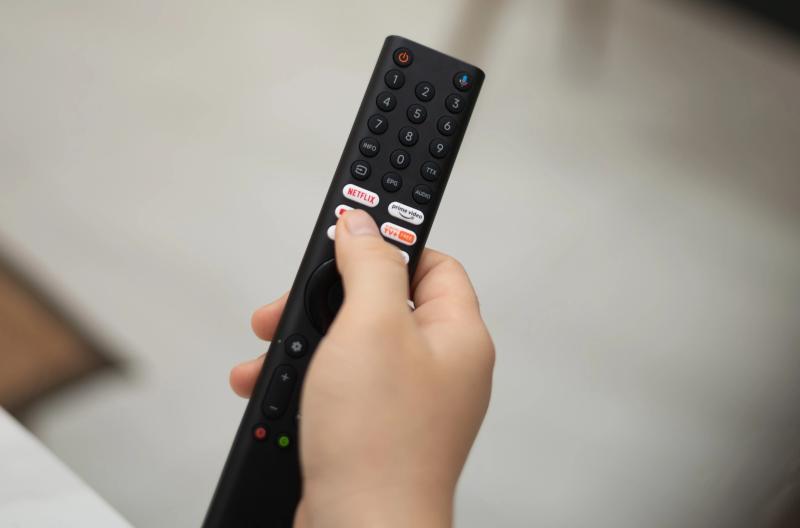 TV QLED gia re anh 7