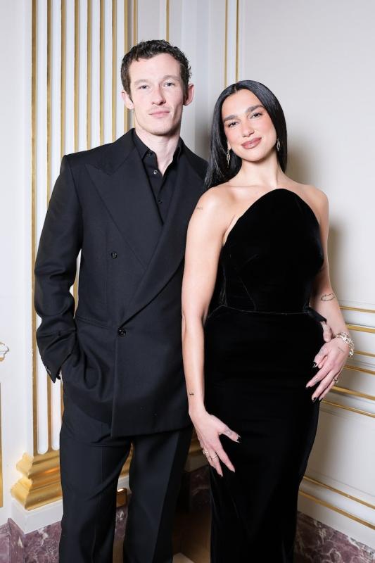 Dua Lipa,  dinh hon,  sao au my anh 1