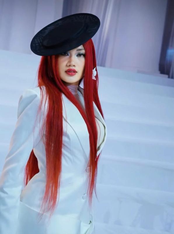 Newsfeed Rate,  Huong Lien,  Tran Bich Hanh,  Van Thanh,  ban gai Van Thanh,  bong da,  the thao,  WAG Viet,  cau thu Viet,  Tuyet Lan,  Thanh Thanh Huyen,  Pong Chuan anh 9