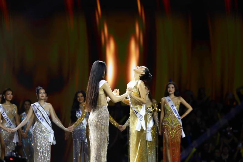 hoa hau hoan vu,  Miss Cosmo Vietnam,  hoa hau,  hoang phuong linh,  minh nhan anh 7
