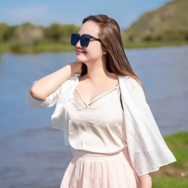 hoang huong bi phat anh 2