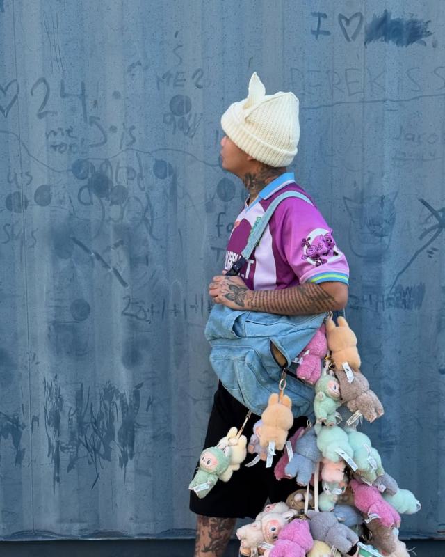 Labubu,  xam Labubu,  phu kien Labubu,  Tabubu,  xam,  nghe si xam,  Hunter Chao anh 2