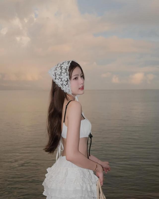 Tang My Han,  HIEUTHUHAI,  ban gai HIETTHUHAI,  Lo Lem,  Quyen Linh,  con gai Quyen Linh,  Hat De anh 4