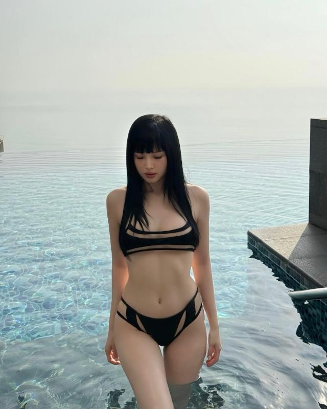 Hanh Sino,  Tam Tit,  Huyen Baby,  hot girl,  hot girl doi dau,  bikini anh 1