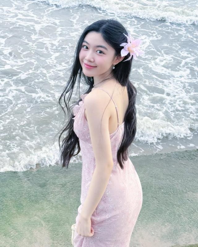 Tang My Han,  HIEUTHUHAI,  ban gai HIETTHUHAI,  Lo Lem,  Quyen Linh,  con gai Quyen Linh,  Hat De anh 8