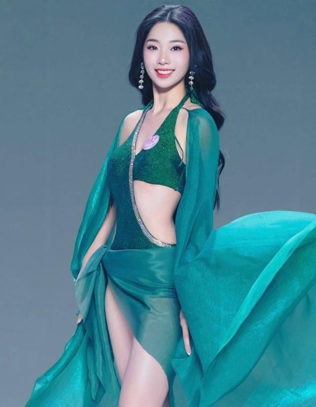 Hoa hau Viet Nam anh 7