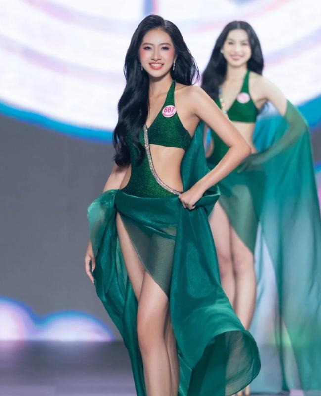 Hoa hau Viet Nam anh 1