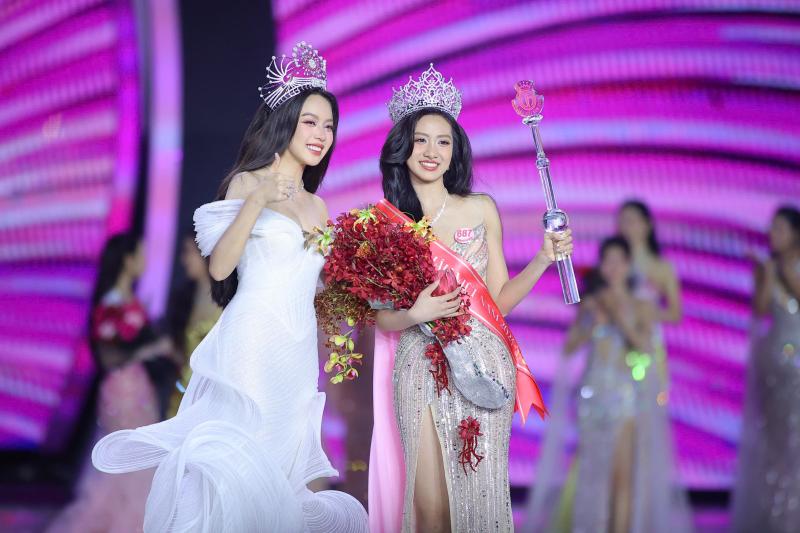 Hoa hau truc Linh anh 1