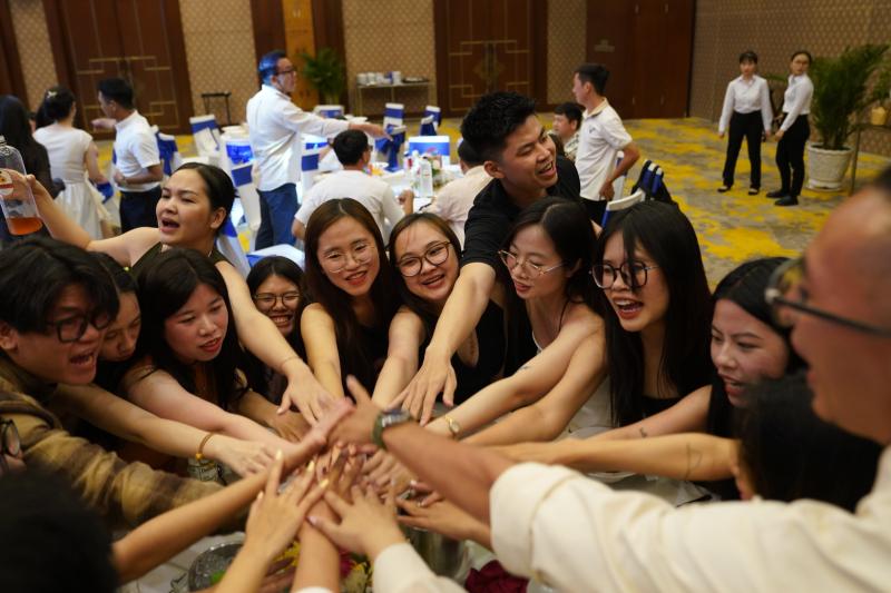 team building, du lich cong ty, lam viec tu xa, nhan su online, lam viec hybrid, ket noi dong nghiep, van hoa doanh nghiep, gap mat nhan su, du lich doanh nghiep, du lich noi bo, gan ket nhan su, team building nhan su, chuyen di cong ty, team building 2025, cong ty hybrid, lam viec online, gap dong nghiep, du lich cong ty, hop mat nhan su, team building xa, gap mat dong nghiep, du lich ket noi, dong nghiep xa, team building mua he, cong ty khong van phong anh 3