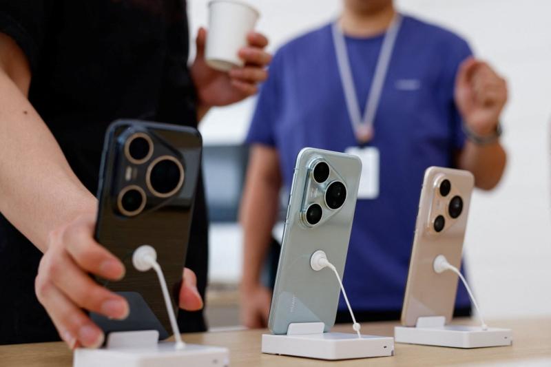 Huawei Pangu LLM,  Huawei ngon ngu Cangjie,  Huawei bi My cam,  Huawei ma nguon mo anh 2