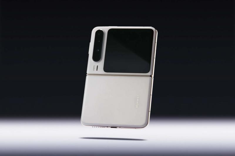 Huawei bi My cam anh 3