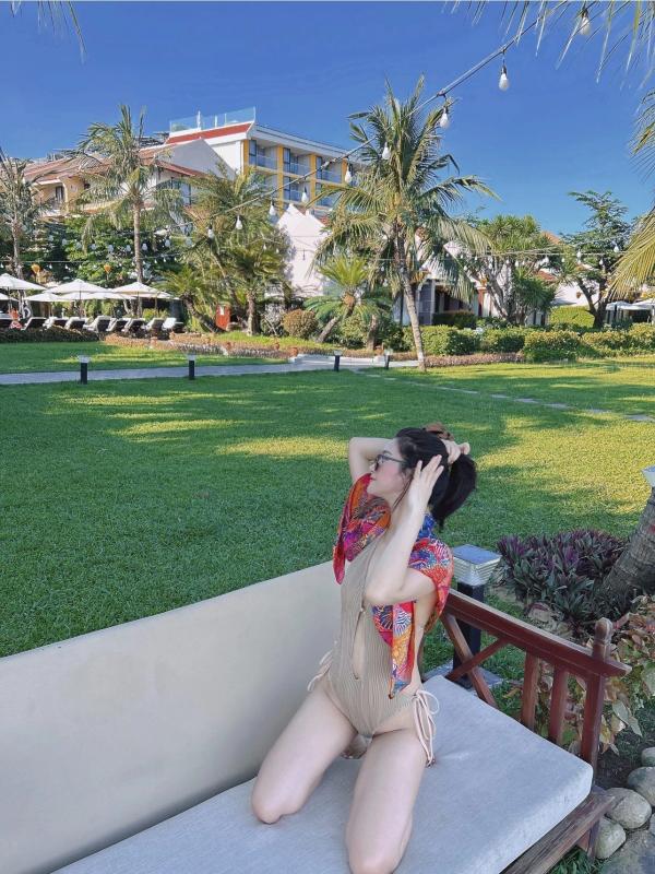 WAG,  WAG Viet,  cau thu Viet,  To Uyen,  Thanh Chung,  vo Thanh Chung,  vo Huy Hung,  Doan Hai My,  Doan Van Hau,  vo Doan Van Hau anh 8