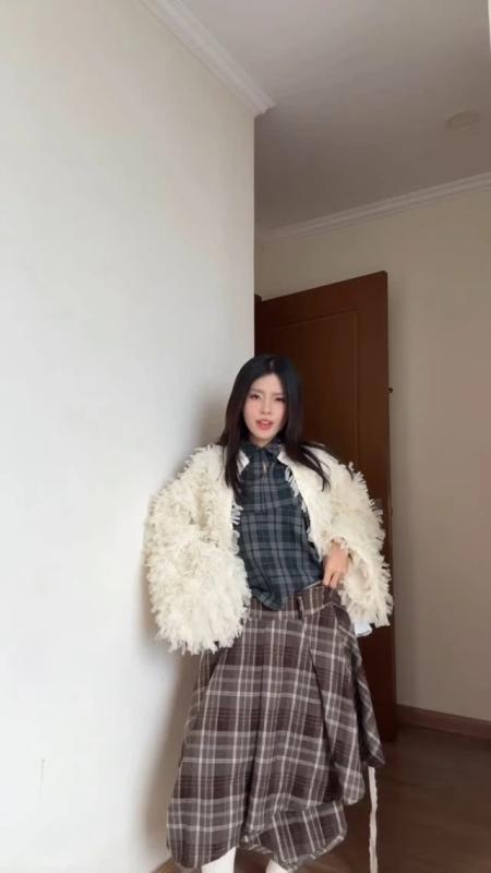 Newsfeed Rate,  Thao Nhi Le,  Ngoc Trinh,  Lam Minh,  Mina Pham,  vo Minh Nhua,  Minh Nhua,  dai gia Minh Nhua,  May Chi anh 7