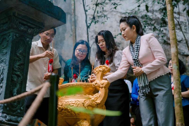 Hang Chi Huy anh 30