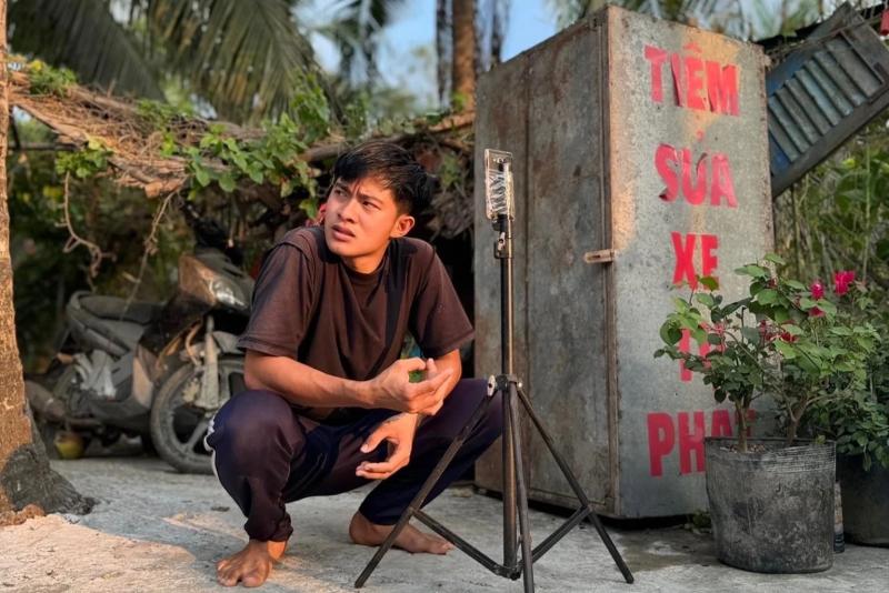 Le Tuan Khang anh 4