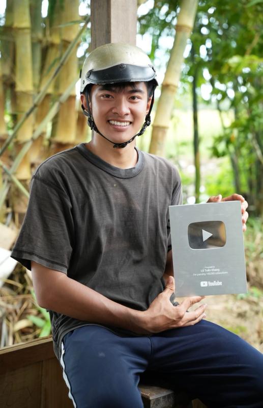Le Tuan Khang anh 10