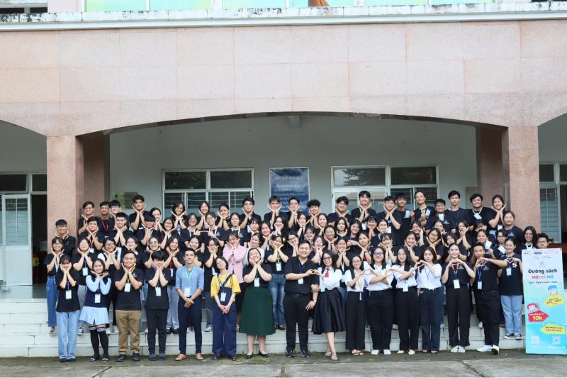 hoi sach,  tinh Vinh Long,  cau lac bo sach,  hoi sach hoc sinh,  hoi sach Vinh Long anh 2