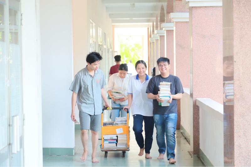 hoi sach,  tinh Vinh Long,  cau lac bo sach,  hoi sach hoc sinh,  hoi sach Vinh Long anh 1