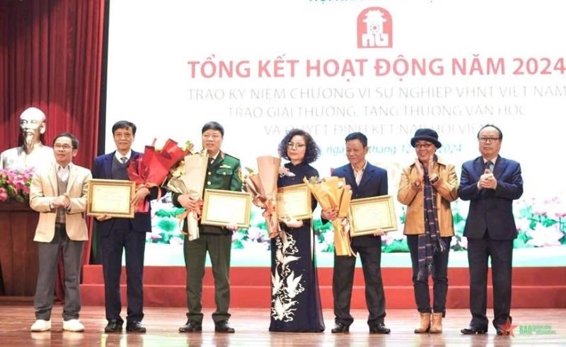 Cuoc thi viet anh 1