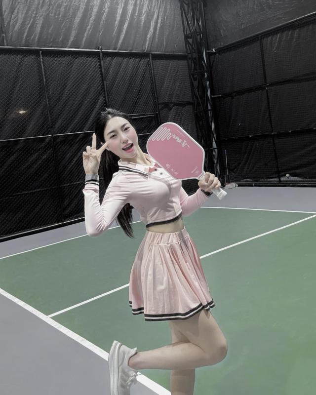 em gai Van Toan anh 10