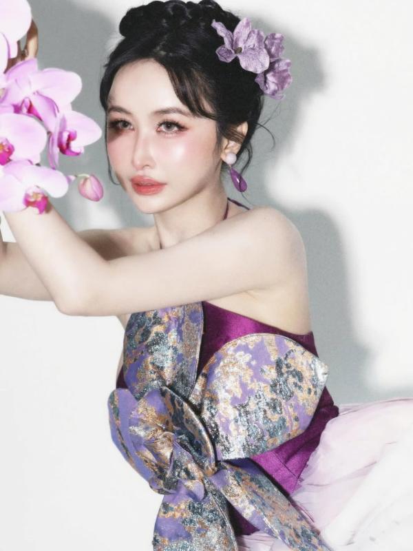 Newsfeed Rate,  Thao Nhi Le,  Ngoc Trinh,  Lam Minh,  Mina Pham,  vo Minh Nhua,  Minh Nhua,  dai gia Minh Nhua,  May Chi anh 5