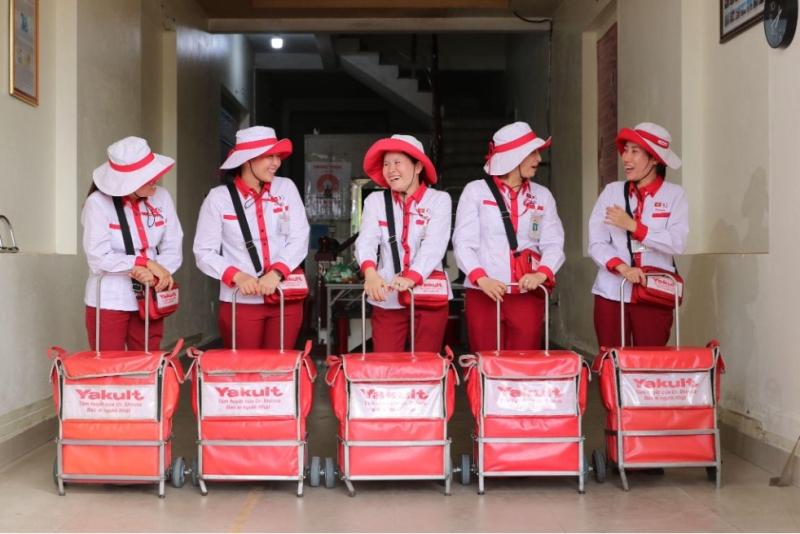 Yakult anh 2