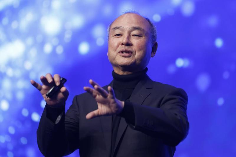 CEO Intel Lip-Bu Tan,  SoftBank dau tu Intel,  khung hoang Intel,  Intel thua lo anh 2
