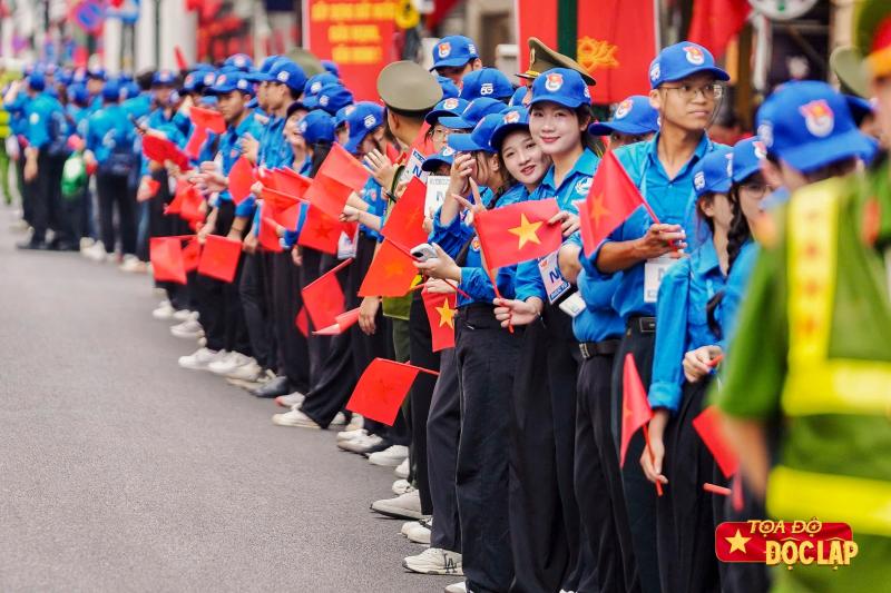 dieu binh 2/9,  so duyet dieu binh,  trang diem dieu binh,  khoi danh nen,  Quoc khanh 2/9,  lam dep dieu binh anh 9