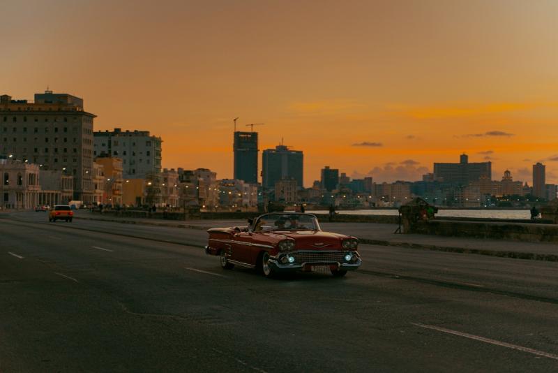 Cuba anh 1