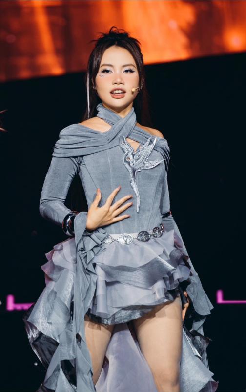 Em xinh "say hi" anh 1
