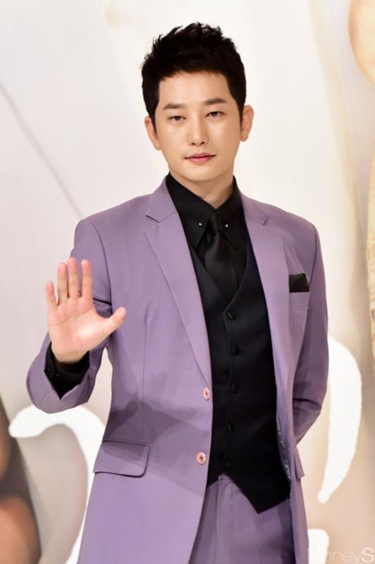 Park Si Hoo anh 1