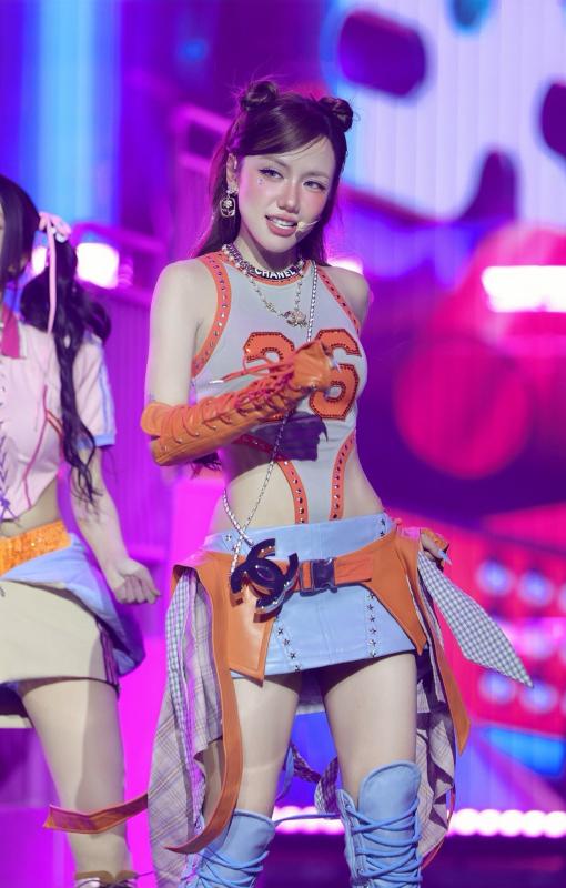 Em xinh "say hi" anh 2