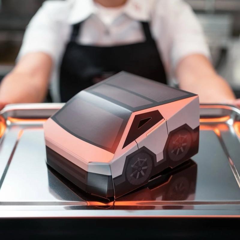 tram sac Tesla,  Tesla Diner te,  Elon Musk that bai,  Cybertruck bi che,  am thuc Tesla,  phe binh Tesla anh 10