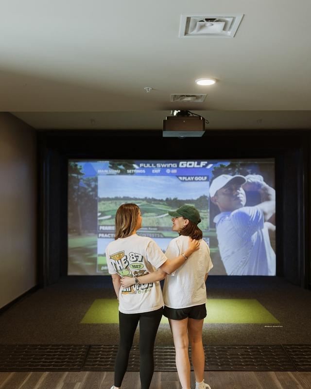 san golf thu nho,  may mo phong golf,  chung cu san golf,  golf simulator chung cu,  golf trong nha,  golf cho cu dan anh 2