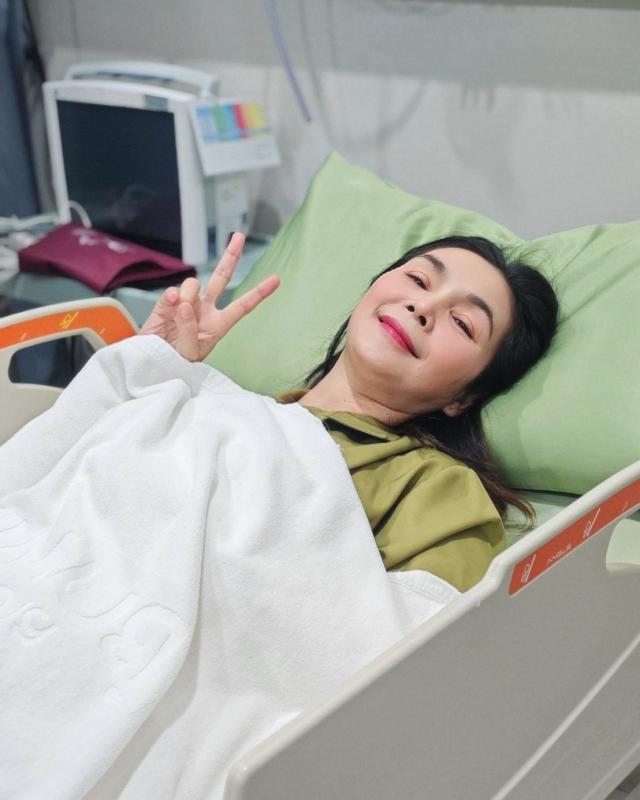 ca si gap nan,  nga sap mat,  nghe si chan thuong,  khan gia lo lang anh 1