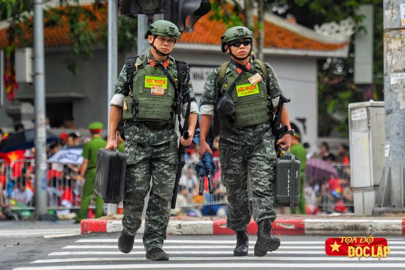 luc luong dac nhiem anh 3