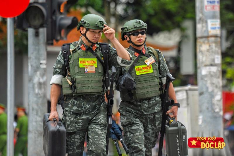 luc luong dac nhiem anh 2