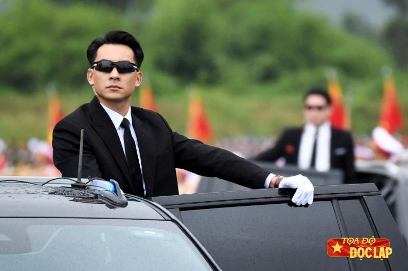 chien si noi tieng anh 7