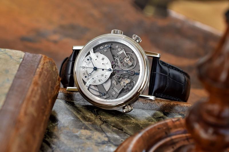dong ho chronograph,  dong ho dot pha,  dong ho cao cap,  dong ho sang trong,  dong ho co khi,  dong ho hien thi anh 2