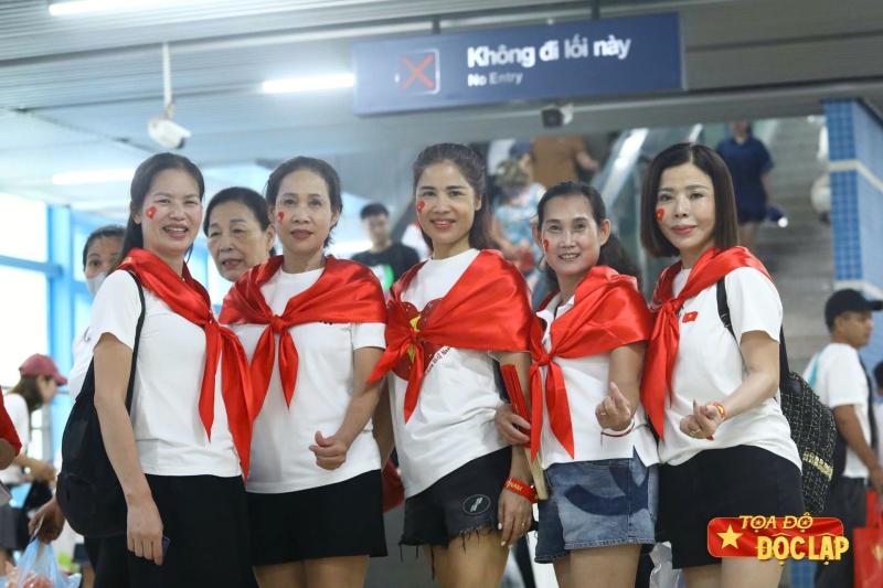 Di tau dien xem A80 anh 5