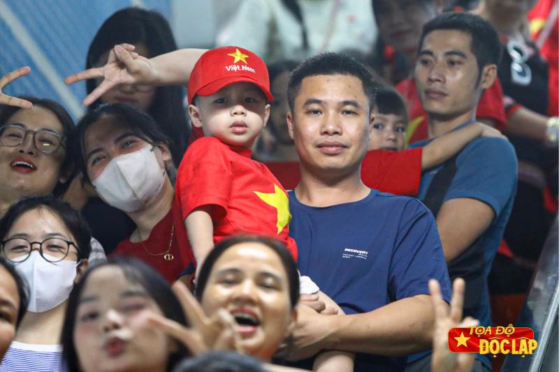 Di tau dien xem A80 anh 3