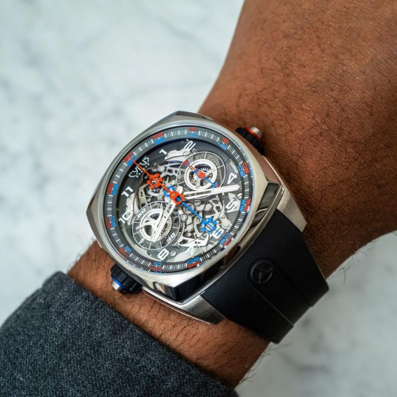 dong ho chronograph,  dong ho dot pha,  dong ho cao cap,  dong ho sang trong,  dong ho co khi,  dong ho hien thi anh 3