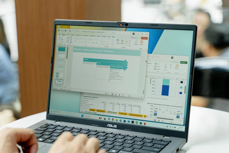 Asus Vivobook anh 2
